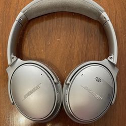 Bose QuietComfort 35 QC35 Wireless Headphones - Silver