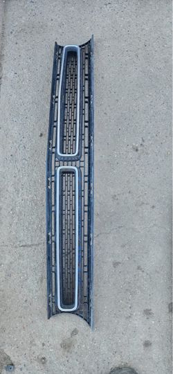 Dodge Challenger grille Oem