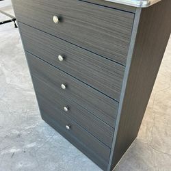 New 5 Drawer Dresser