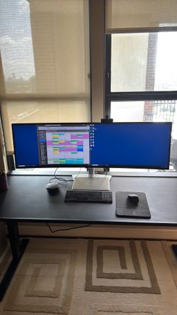 Dell UltraSharp U4924DW 49” Curved USB-C Monitor – Like New – Local Pickup