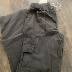 Women’s cargo pants size small