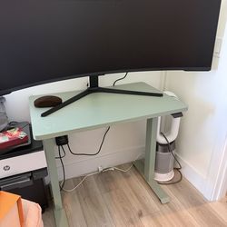 Green desk