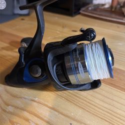 Okuma Californian 6000 baitfeeder