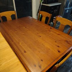 Dinning Table With 4 Chairs