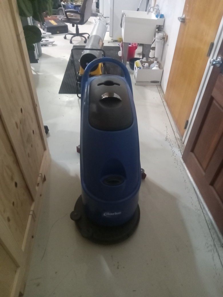 Clarke Cordless Floor Auto Scrubber