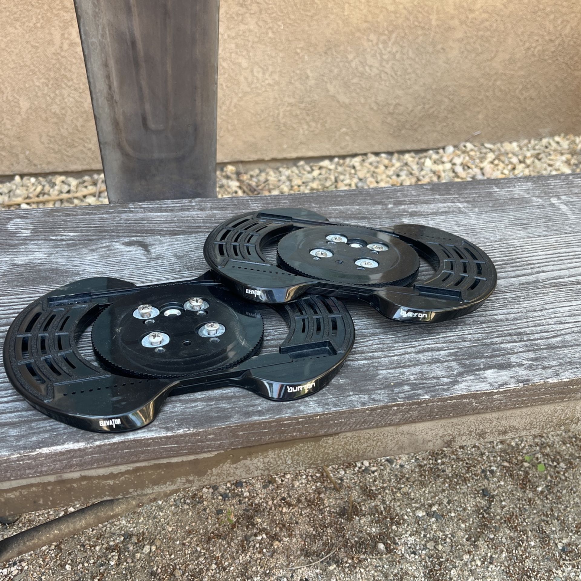binding plates for burton snowboards 4X4 Channel Disc Control and Comfort SensoryBED cushioning system provides outstanding control and a comfortable connection to the board Burton Cartel Re:Flex Snowboard Bindings
