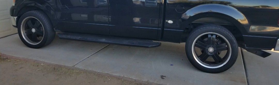 285/45/R22 WITH RIMS FOR SALE