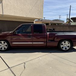2003 GMC SIERRA TRUCK