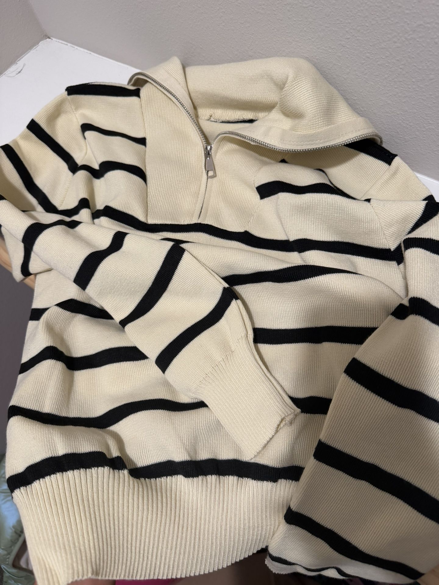 Cream striped knit hoodie — cozy, soft, premium quality