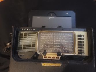 Vintage Zenith Trans Oceanic Wave Magnet Tube Mobel T600-T600L 1956