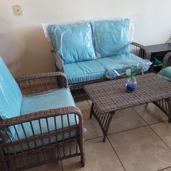 Patio Furniture 4 Pieces Available Delivery