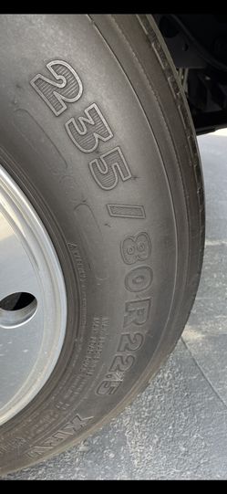 Michelin tires (6) 235/80/22.5