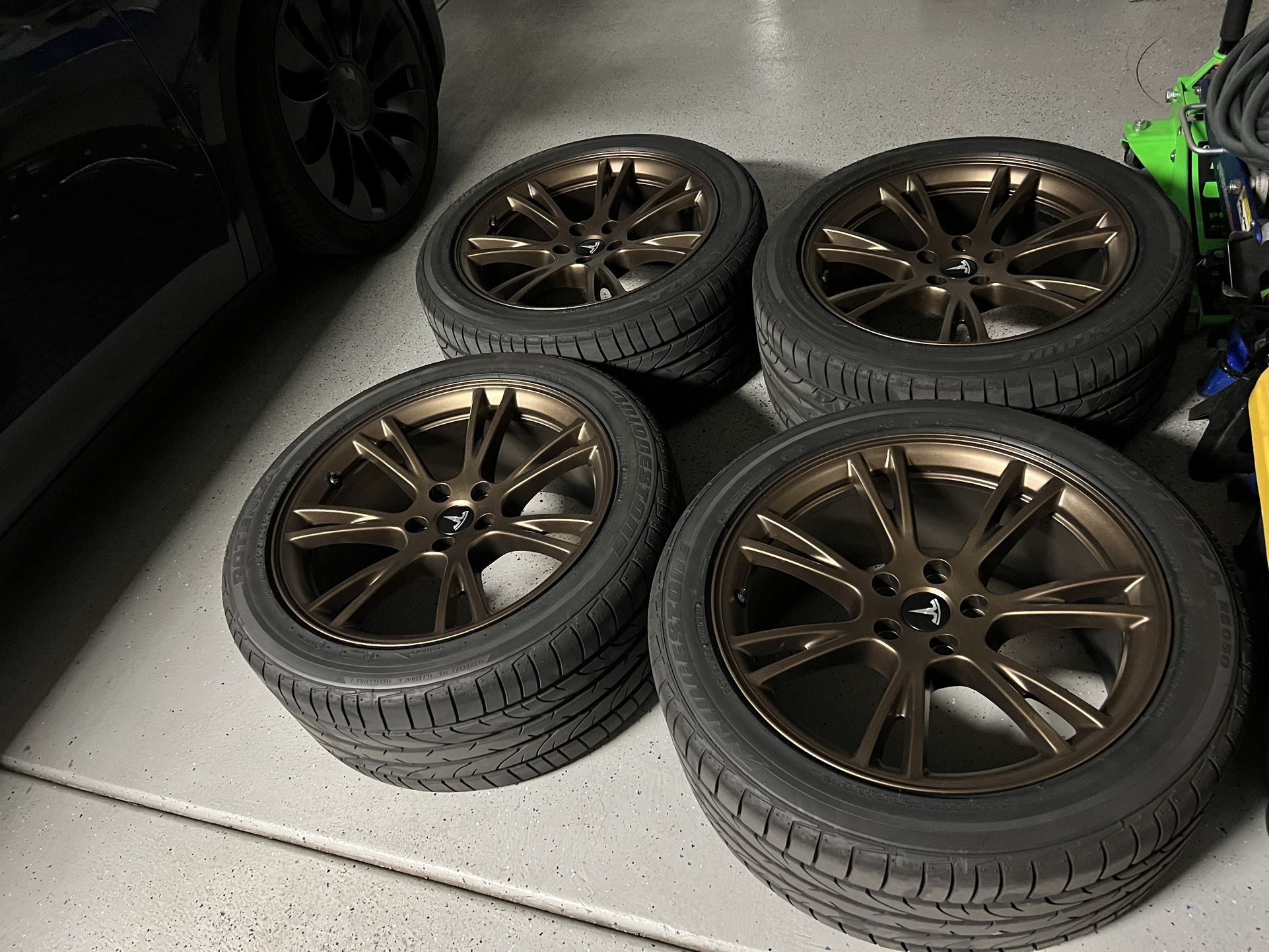 Bronze Powder Coated Gemini Tesla Model Y Wheels, Tires And Tpms Sensors