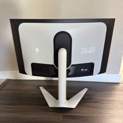 Alienware QD-OLED 4K 240hz 32-inch Curved Gaming Monitor