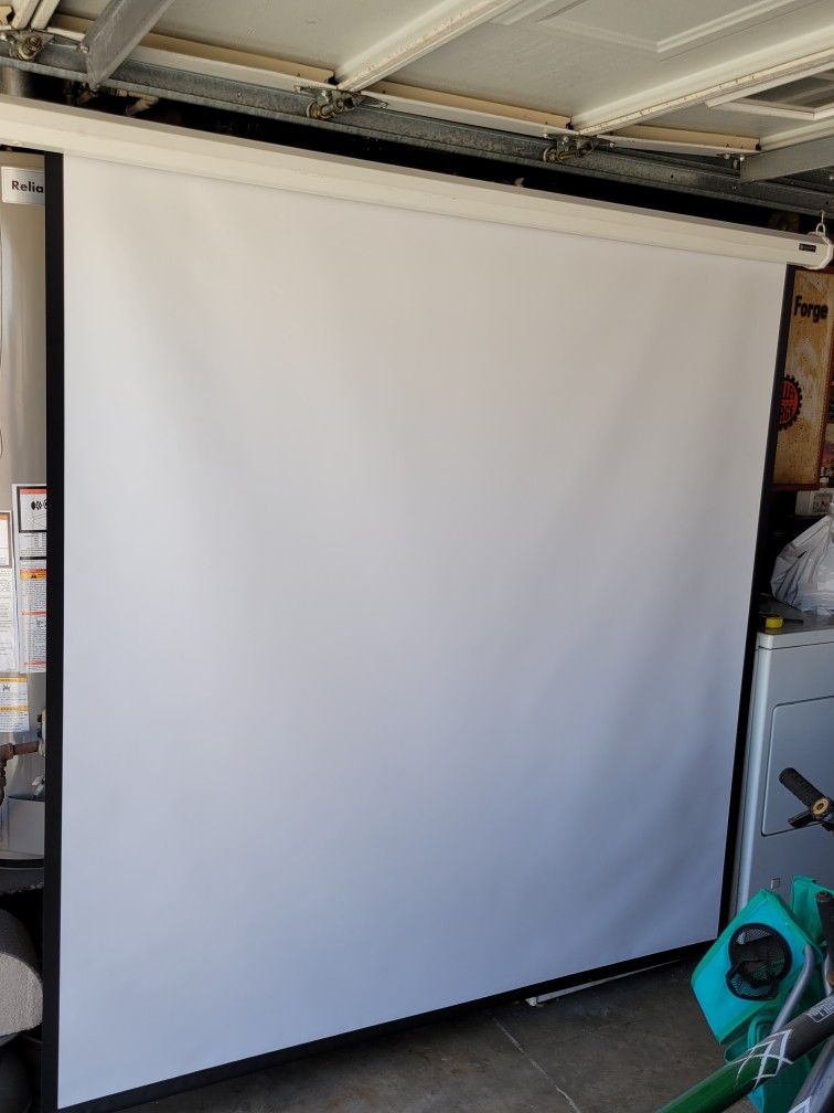 6 ft. Quartet Motorized Projector Screen 6