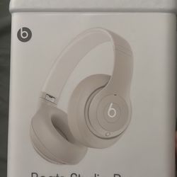 Studio Beats Pro