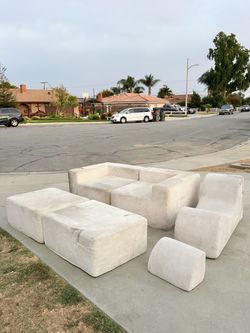 FREE SOFA 🛋️ SETS