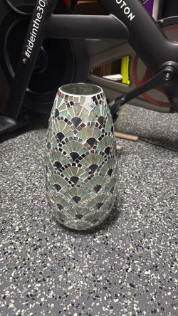 Pier 1 imports vase