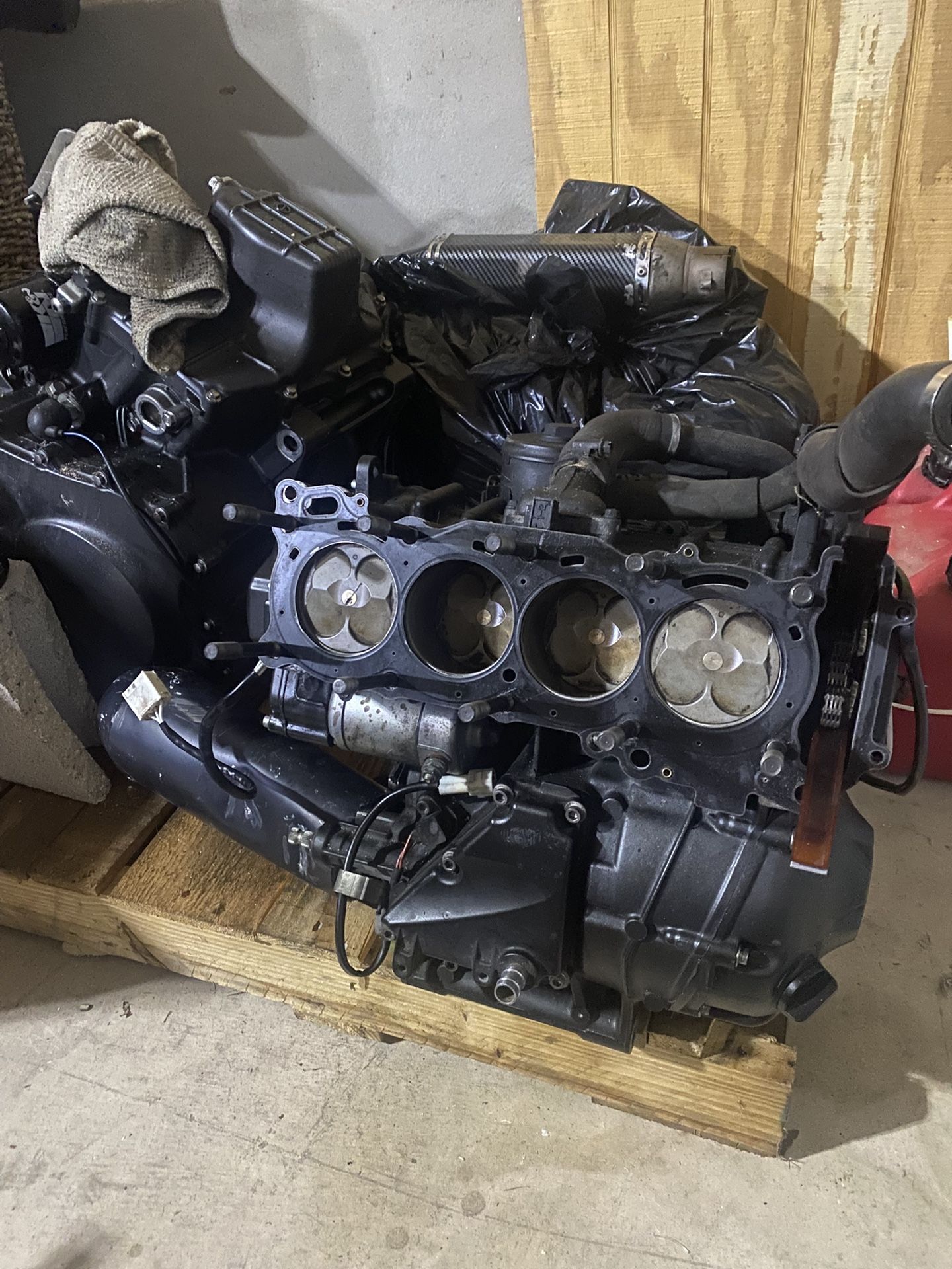 09-16 Yamaha R6 Motor
