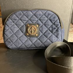 Nice  Purse In Good Condition 