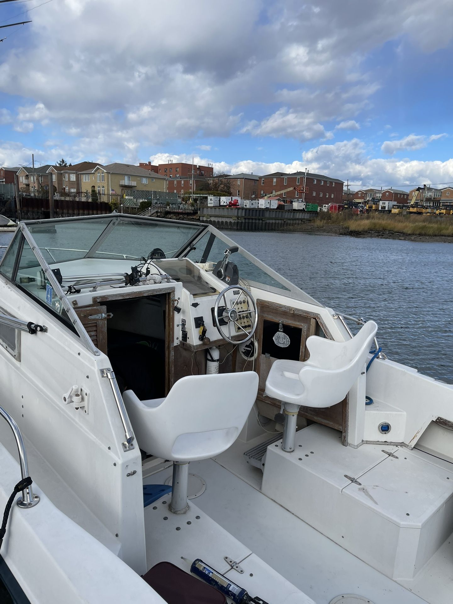 1983 Grady-White 242 Caribbean