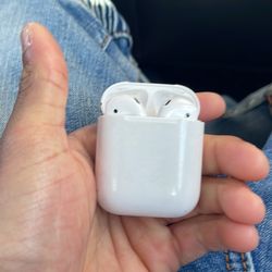 Apple AirPods 