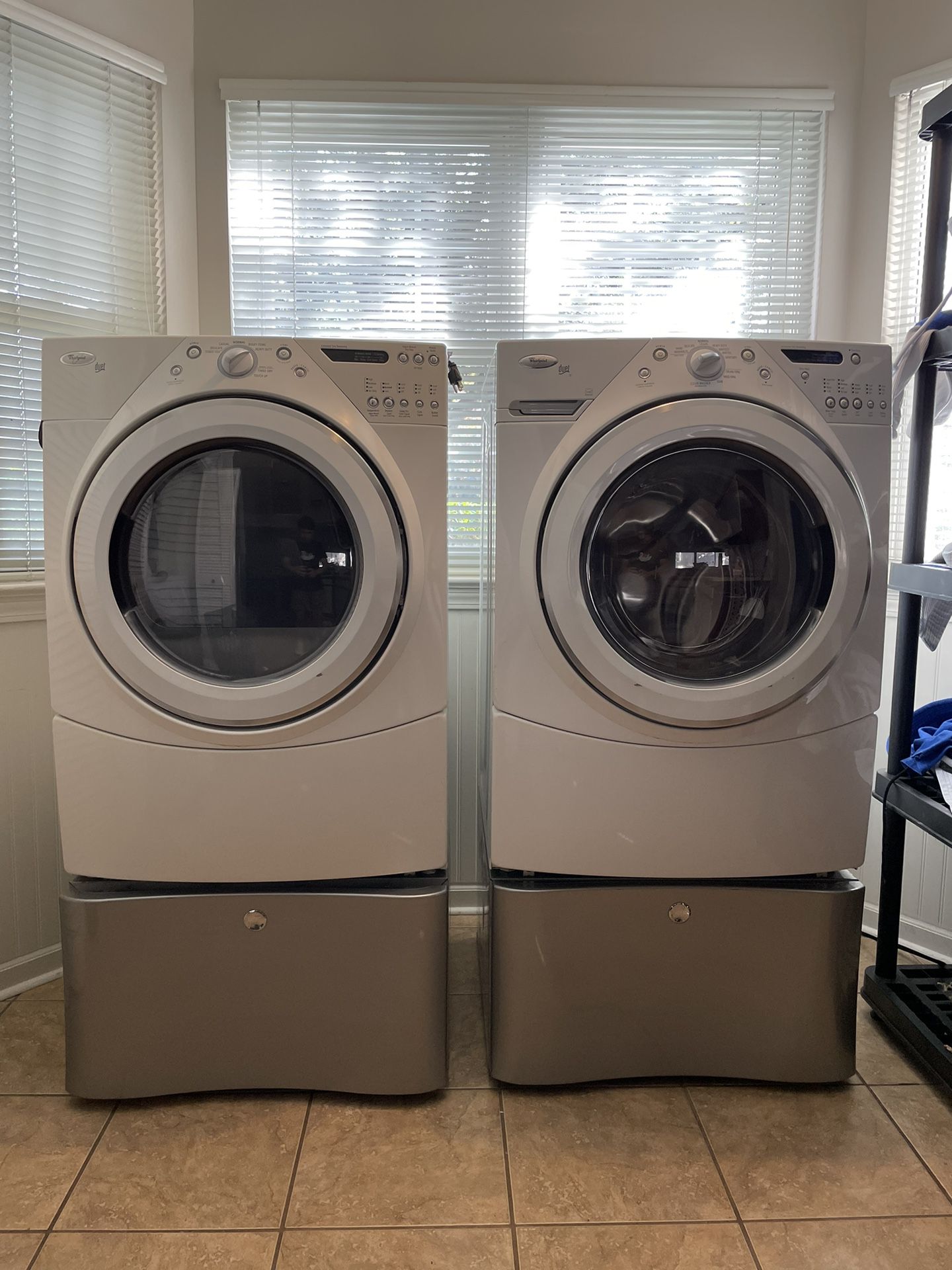 Washer/dryer With Pedi stool 