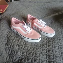 Girls Size 5 Pink And White Vans "New"