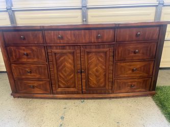 Wood dresser