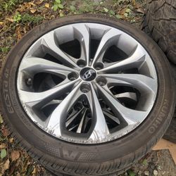 18 Inch Hyundai  Wheels And 225/45/18 Tires For Sale 