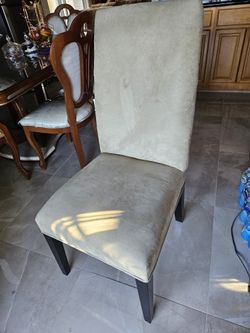 Ivory velvet chair