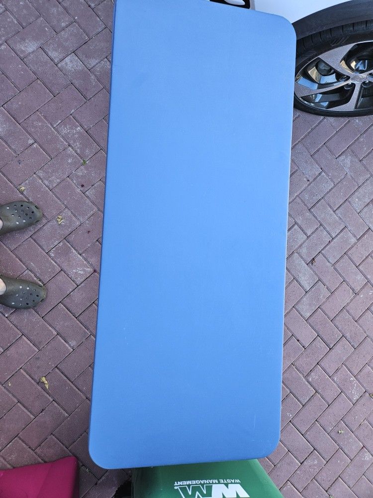 TABLE FLOLDING