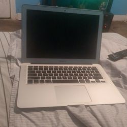 MacBook Air Laptop 