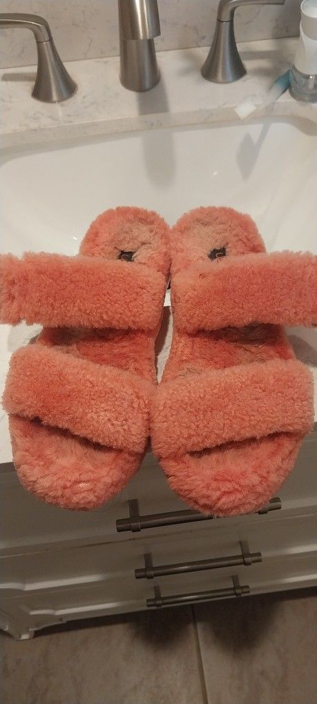 Ugg
