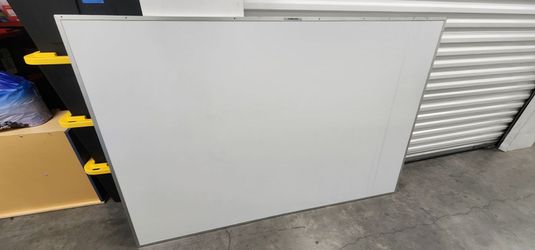 Dry erase board