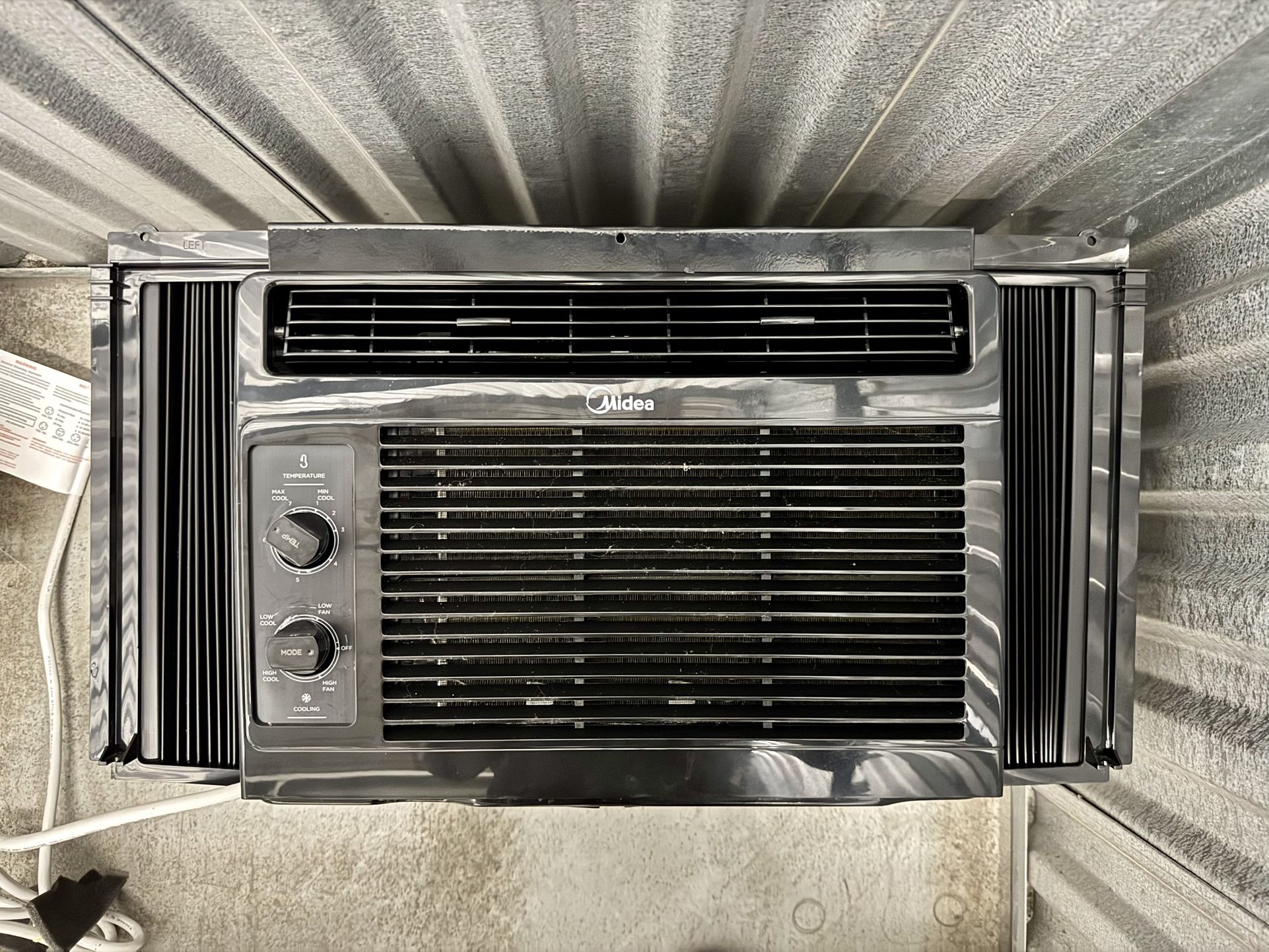 Window Unit Air Conditioner