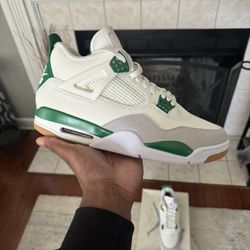 Jordan 4 (Pine Green) Size 13