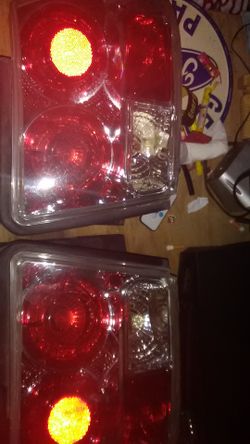 Clear tail lights for. 99-04 mustang