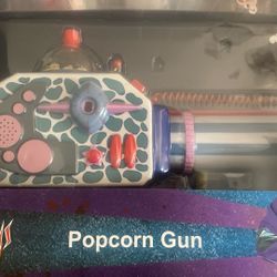 Killer Klowns Popcorn Gun