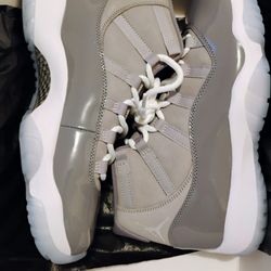 Jordan 11 ( Cool Grey)