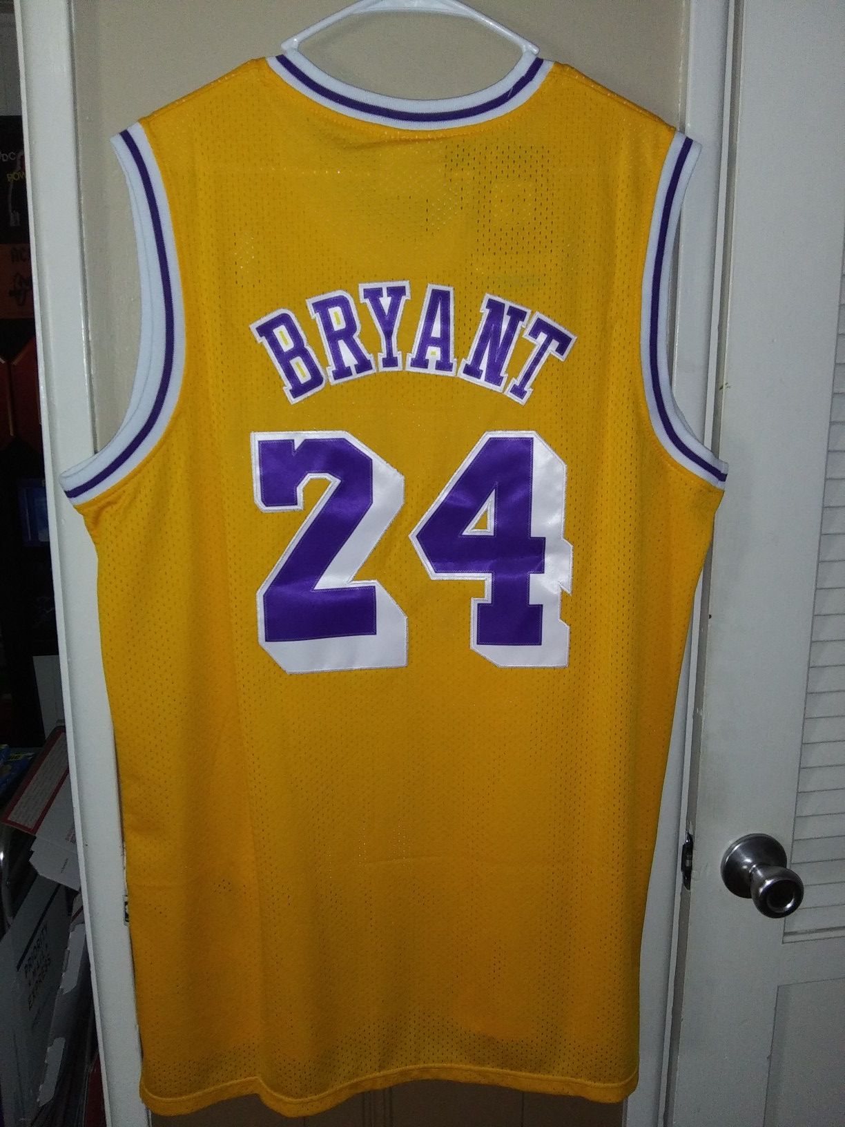 New!!! Mens XXL Kobe Bryant Los Angeles Lakers Jersey New Stitched $50. Ships +$3. Pick up in West Covina