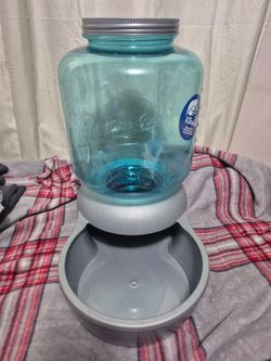 Pet waterer