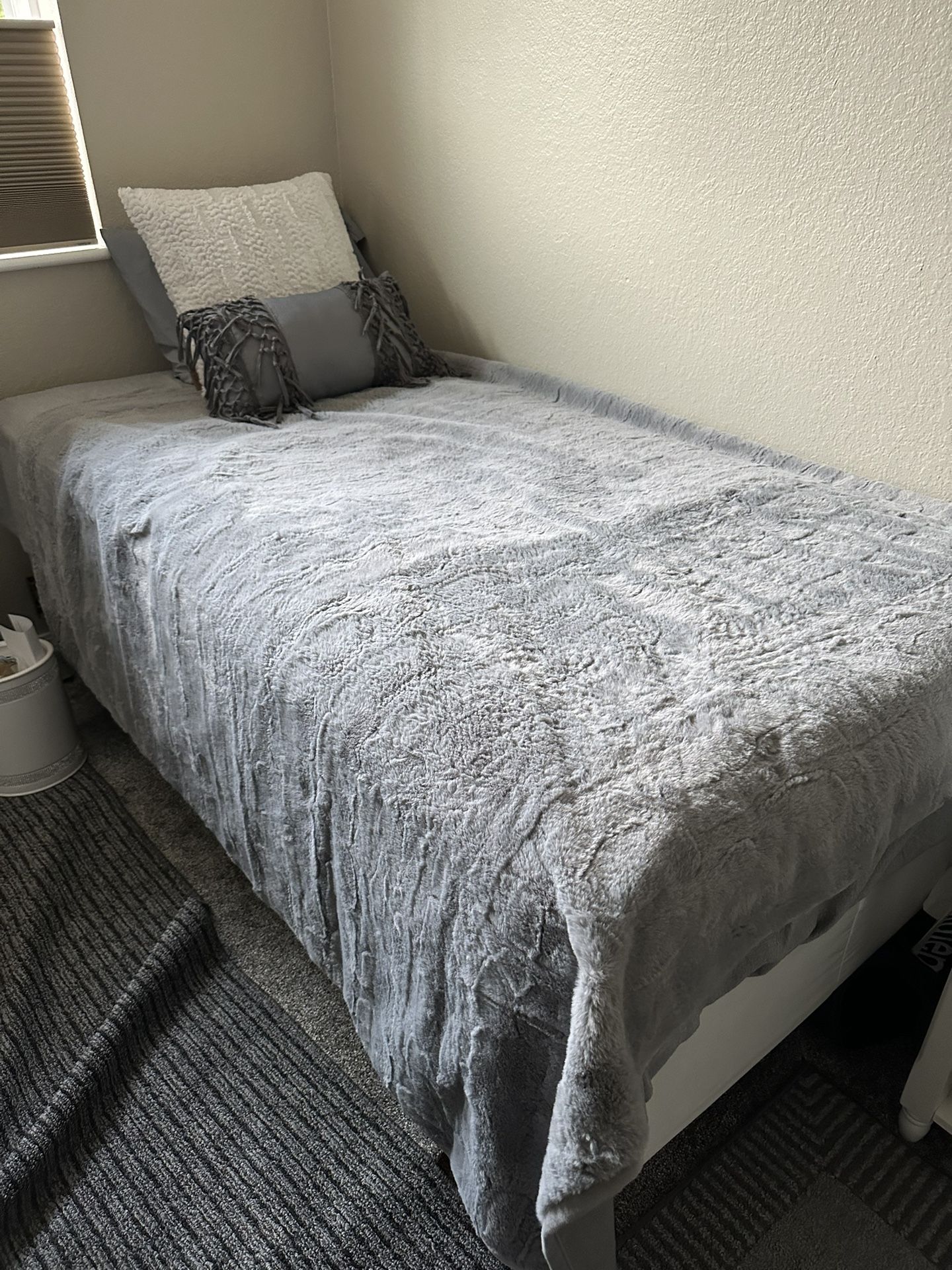 Twin Bed