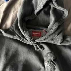 Supreme Hoodie