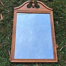 ETHAN ALLEN Heirloom Nutmeg Maple 23" Dresser / Wall Pediment Mirror