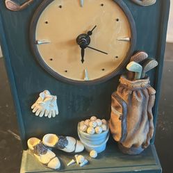 GOLF BATTERY-OPERATED MANTEL OR DESK CLOCK!  