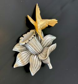 Vintage Signed JJ Figural Silver Gold Tone Trembler Hummingbird Bird Pin Brooch