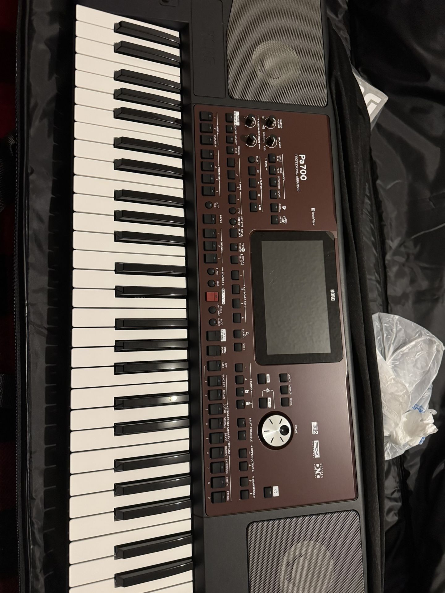 Teclado Korg Pa 700