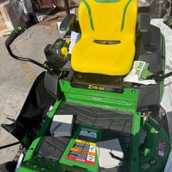 John Deere Z370R Electric 42 in. 3.2 kWh Battery Dual Electric Zero-Turn Riding Mower 
