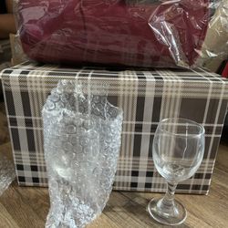 4 Mini Wine Glasses W/ Blanket